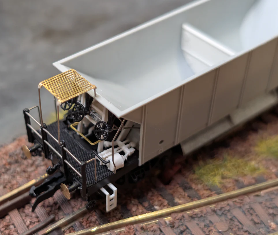 TT6065 YGH 'Sealion' Ballast Hopper Departmental Olive Green 982792 - Image 5