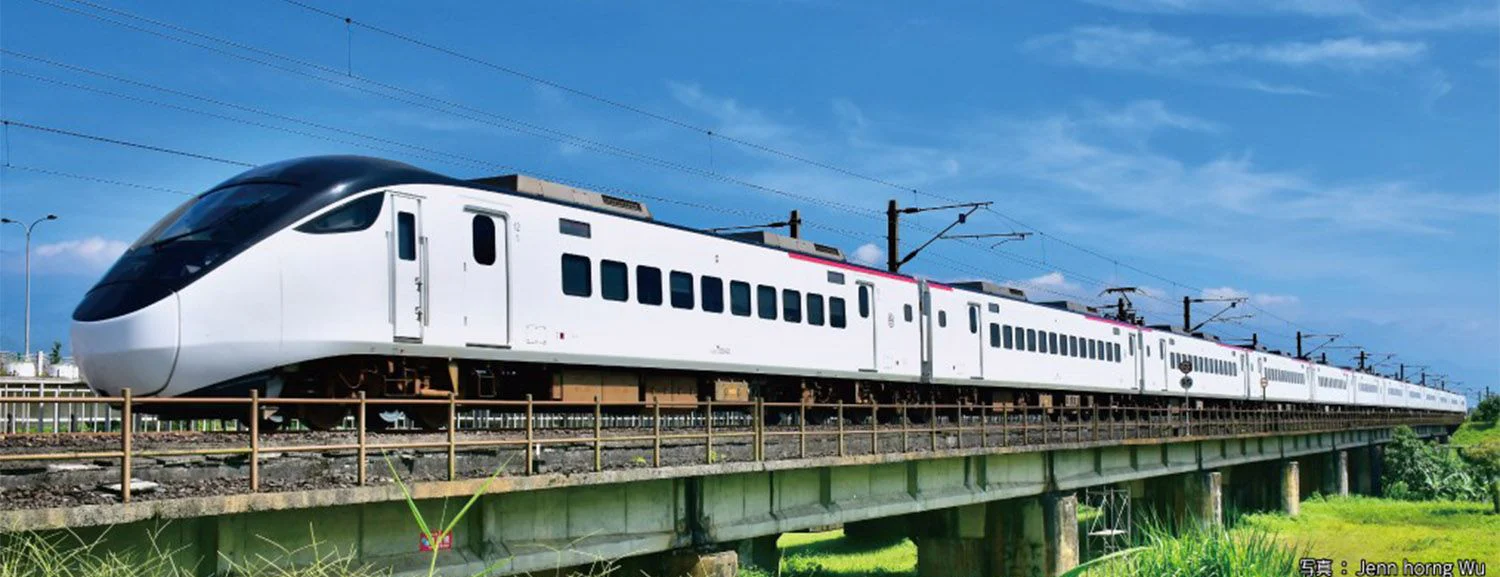 10-1793 Taiwan Railways EMU3000 Green 6 Car Add on Set