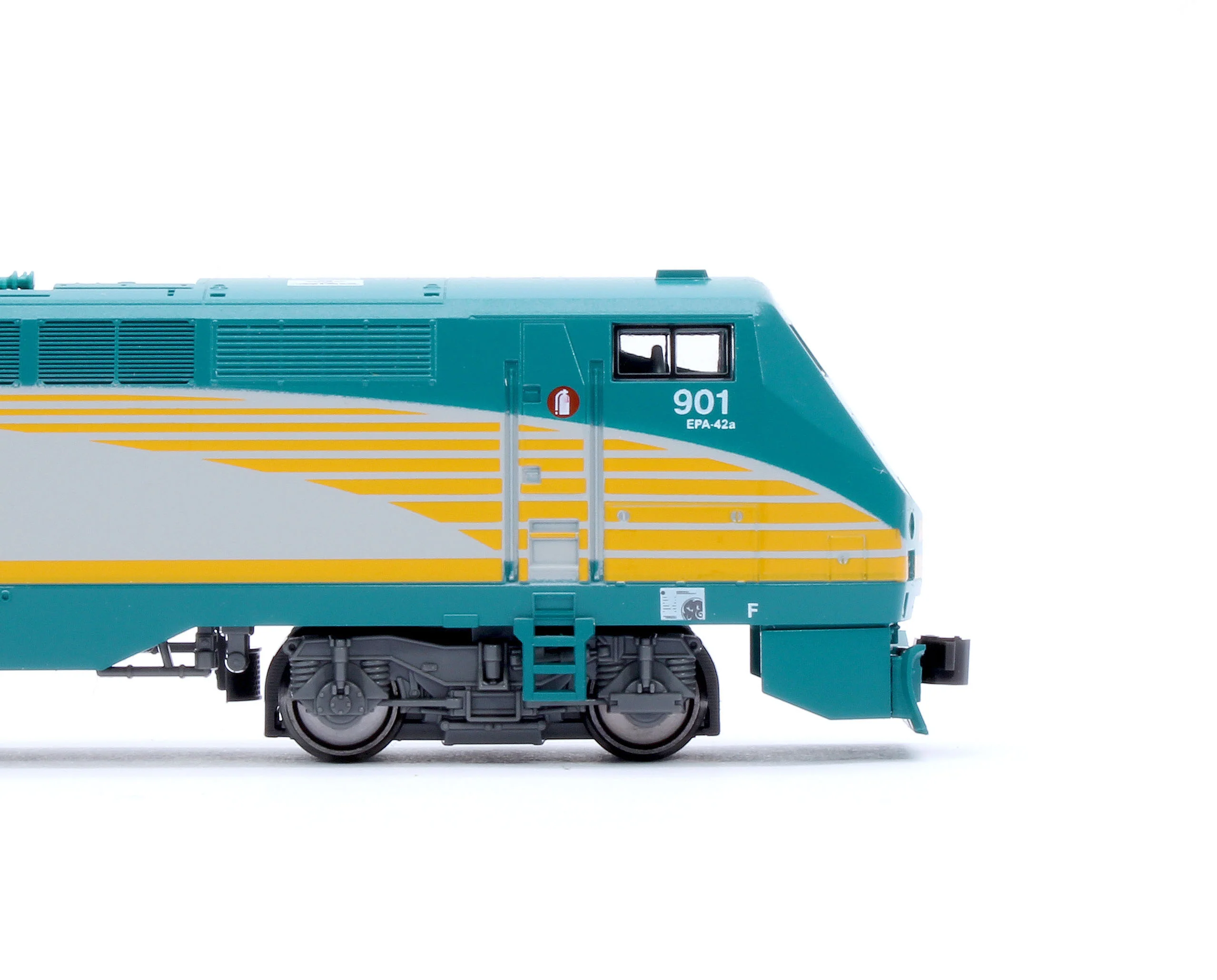 176-6042 GE P42 VIA Rail 901 Diesel Locomotive - Image 9