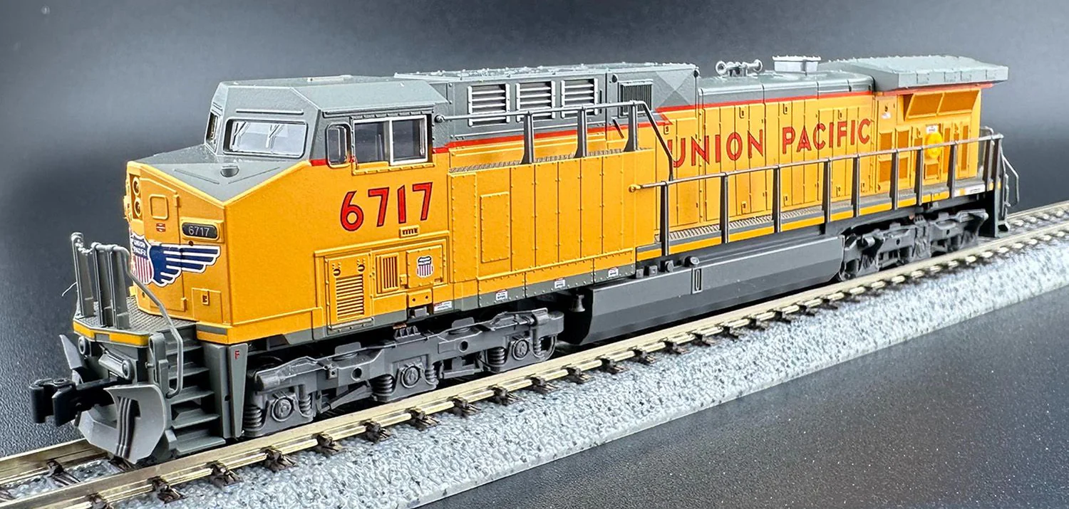 176-7040 EMD AC4400CW Union Pacific 6730