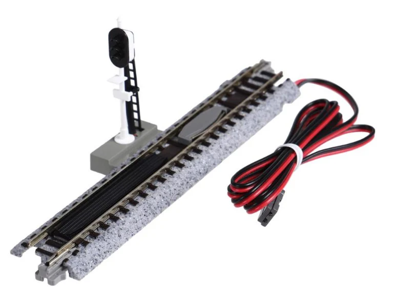20-605 Kato 20-605 Automated 3 Aspect Colour Light Signal on 124mm Straight