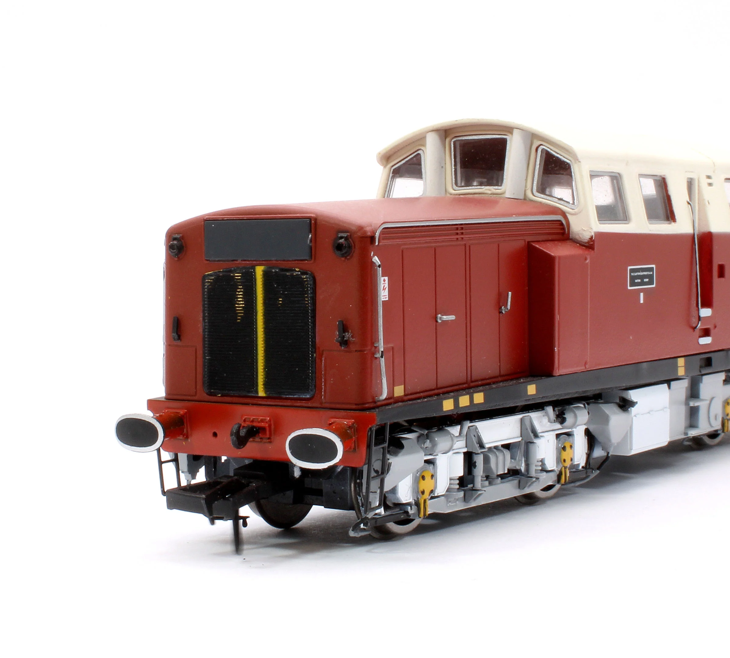 KRM-DHP-OO-R-ORG Clayton DHP1 Prototype Red Diesel Locomotive - Image 6