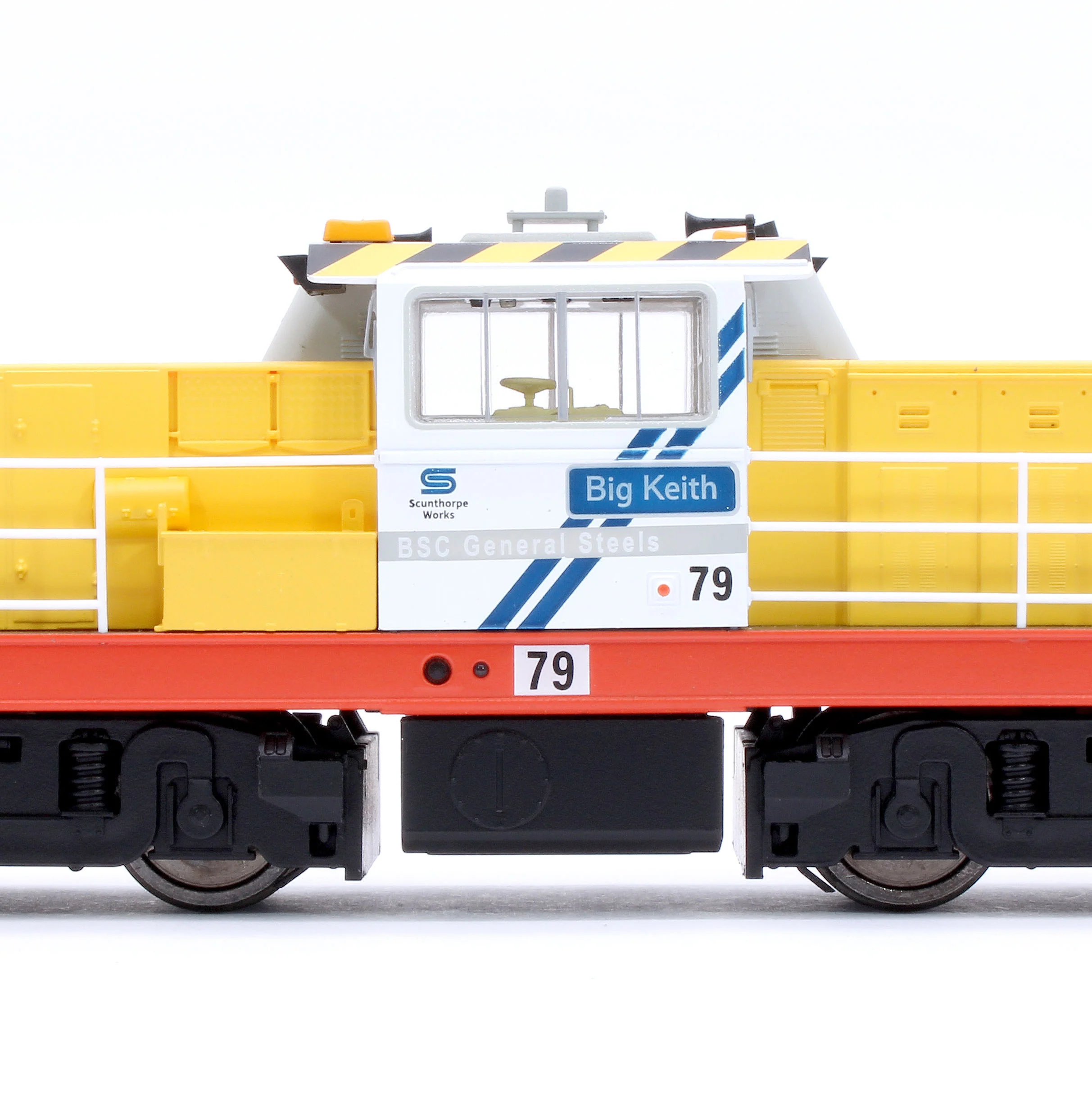 KRM-HUN-OO-F-79 Hunslet Bo-Bo in British Steel Yellow/White "Big Keith" No.79 Diesel Locomotive - DCC Fitted - Image 6