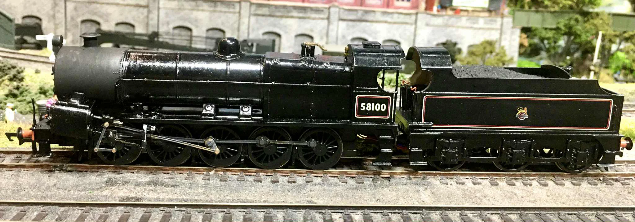 KRM-BIG-OO-BR-R MR 0-10-0 Lickey Banker ‘Big Bertha’ BR Black Early Crest 58100 Steam Locomotive