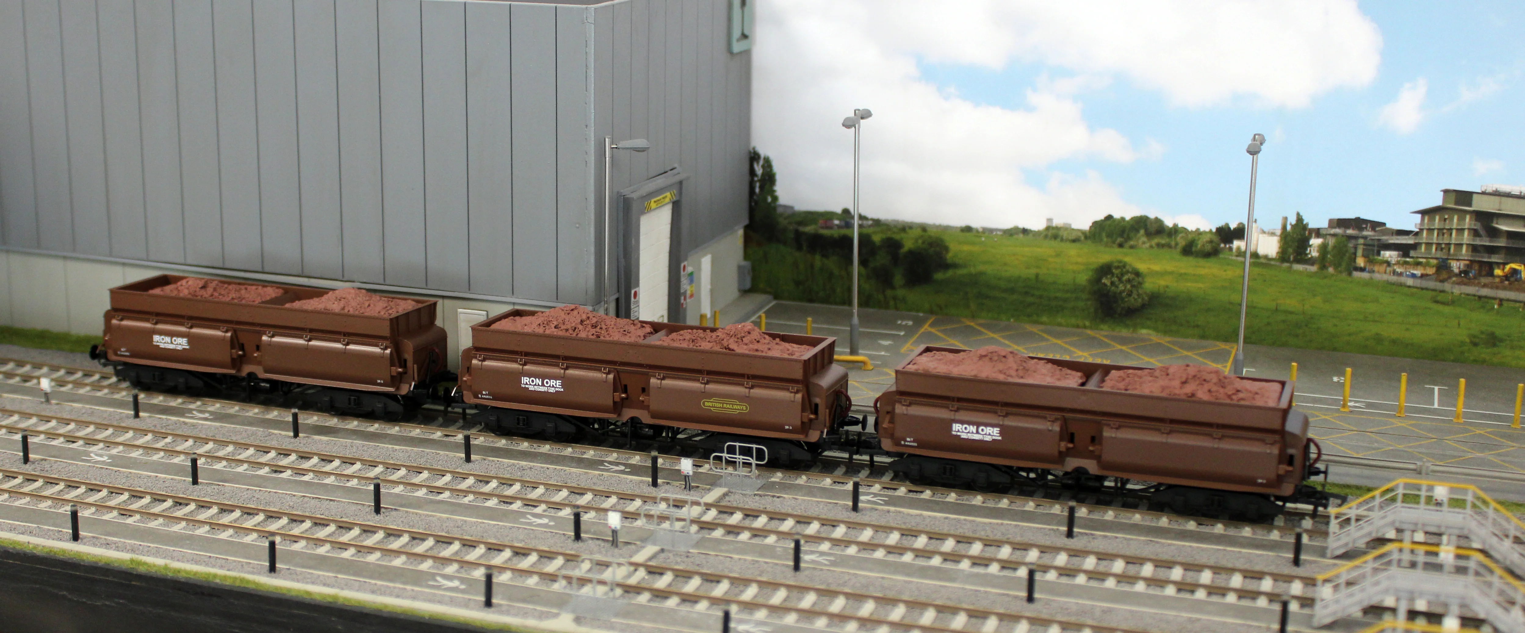 KRM-CON-OO-3G Set of 3 Consett Iron Ore Wagons - Pack G (With Load) - Image 11