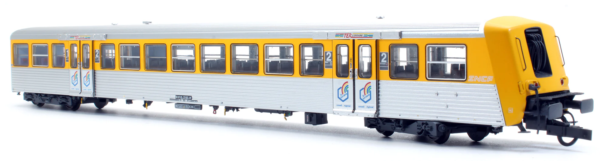 E41.19.03 Pre-Owned SNCF Regional Push-Pull Yellow/Stainless Steel Coaches (Set of 3) - DCC Fitted - Image 6