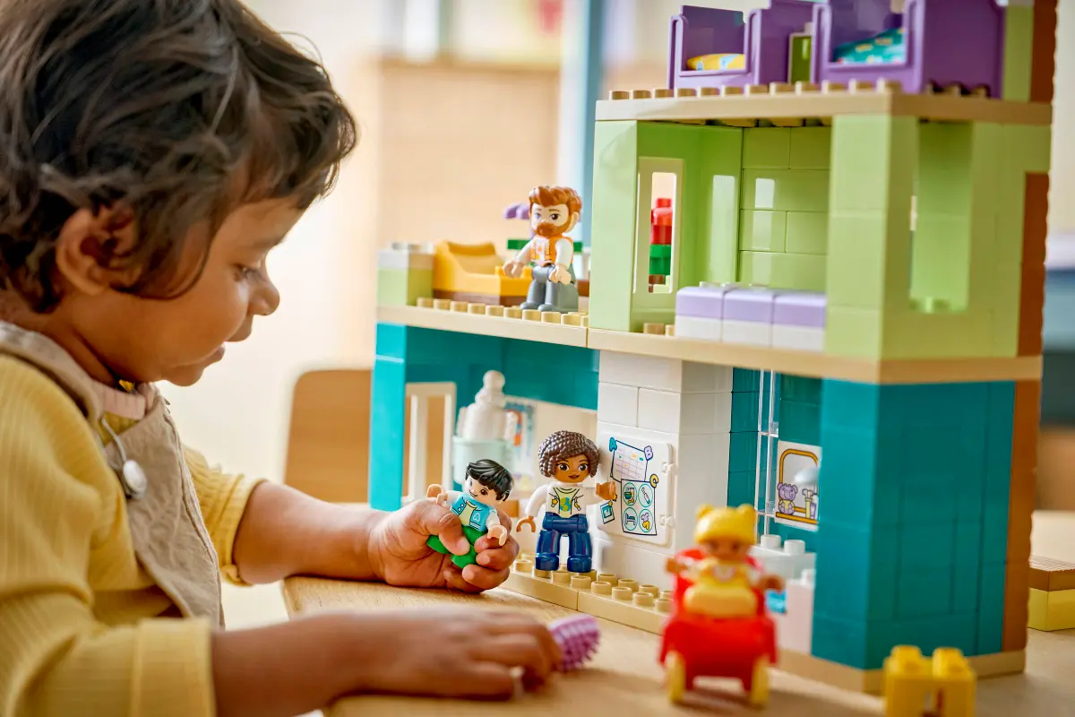 10470 Lego Duplo 3 in 1 Modern Family House with Figures - 10470 - Image 10