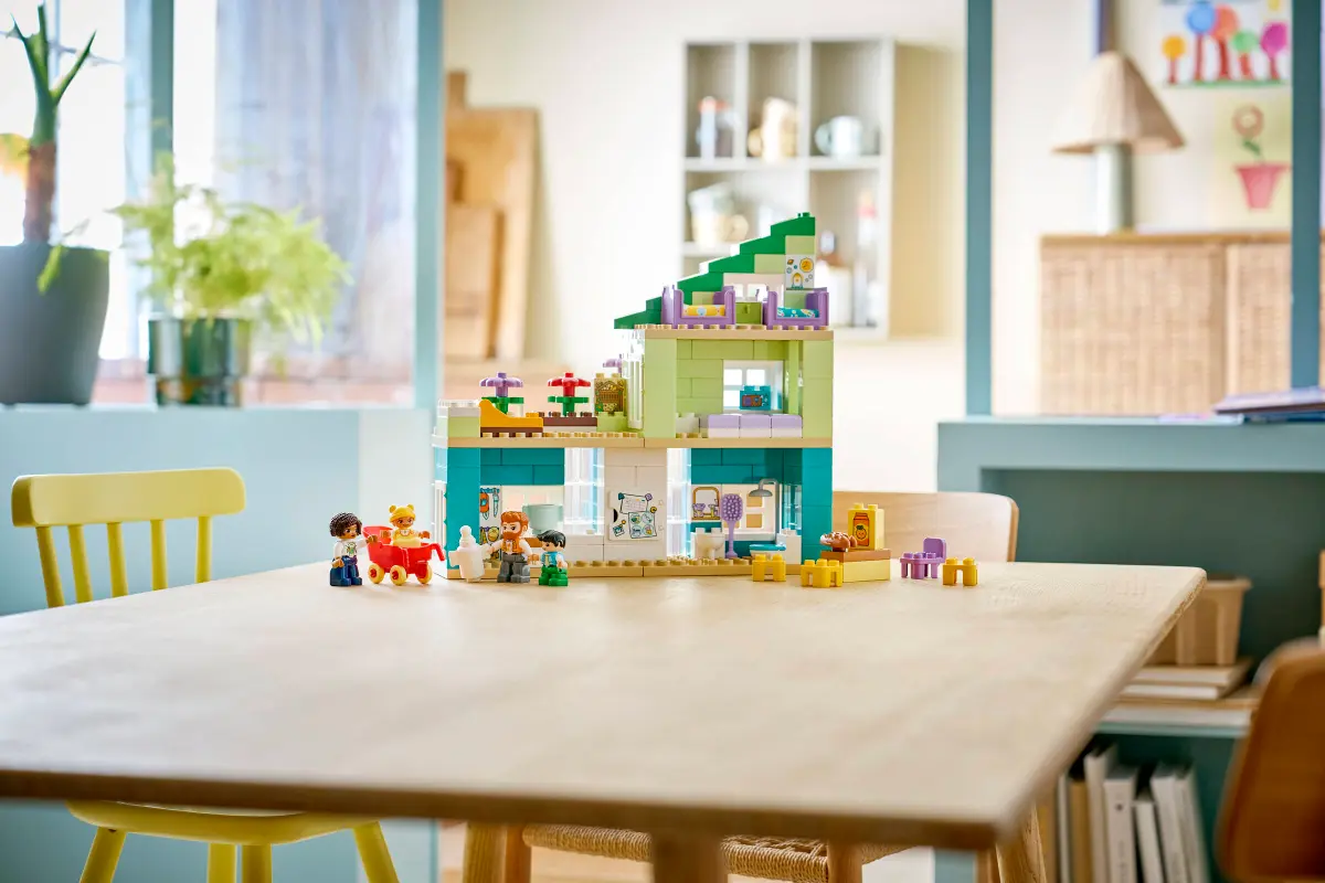10470 Lego Duplo 3 in 1 Modern Family House with Figures - 10470 - Image 12