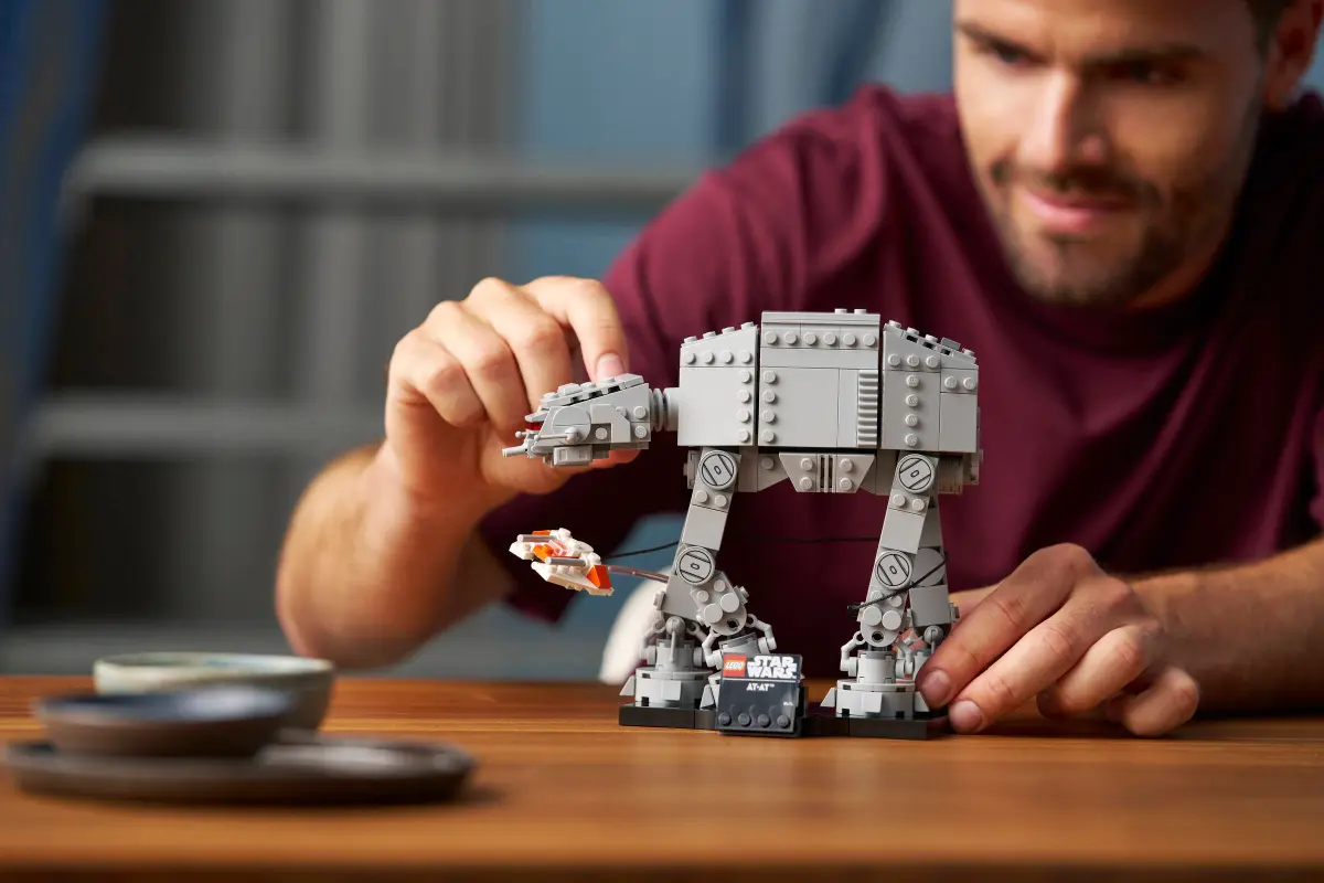 75440 Lego Star Wars The Empire Strikes Back AT-AT™ Walker & Snowspeeder - 75440 - Image 6