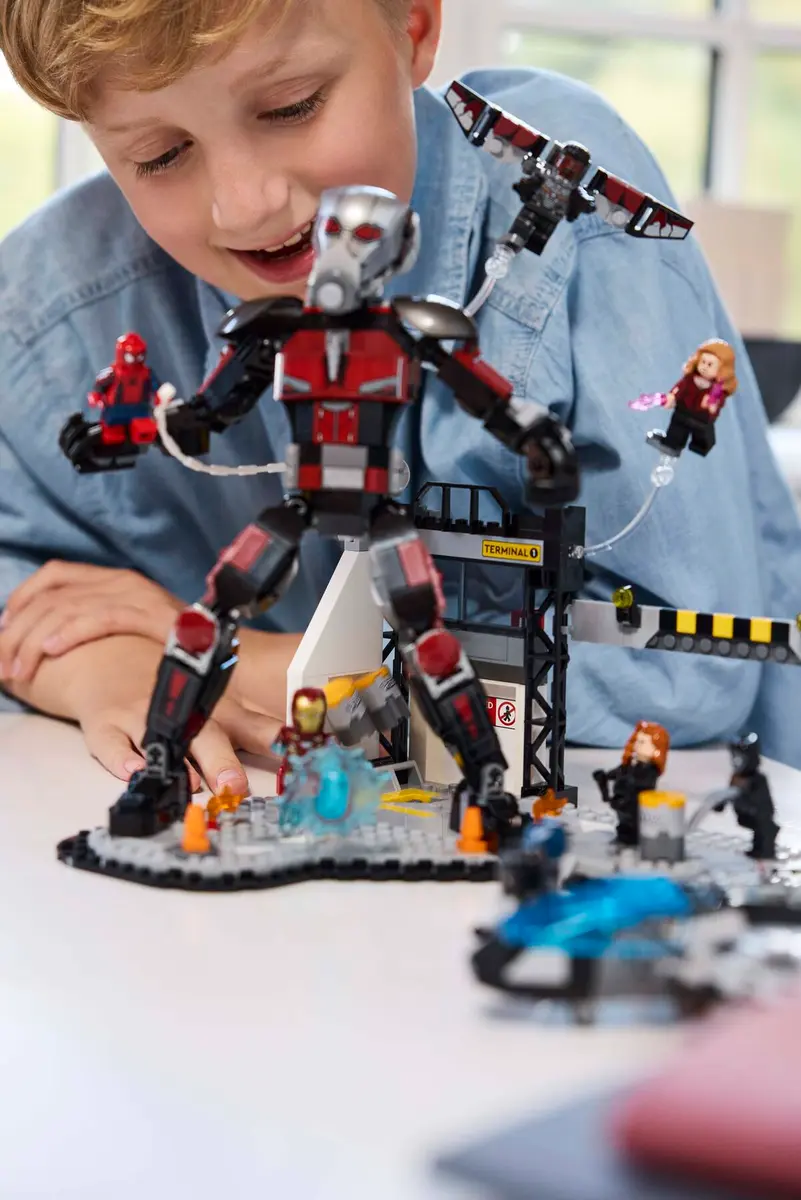 76314 Lego Marvel Captain America: Civil War Action Battle - 76314 - Image 8