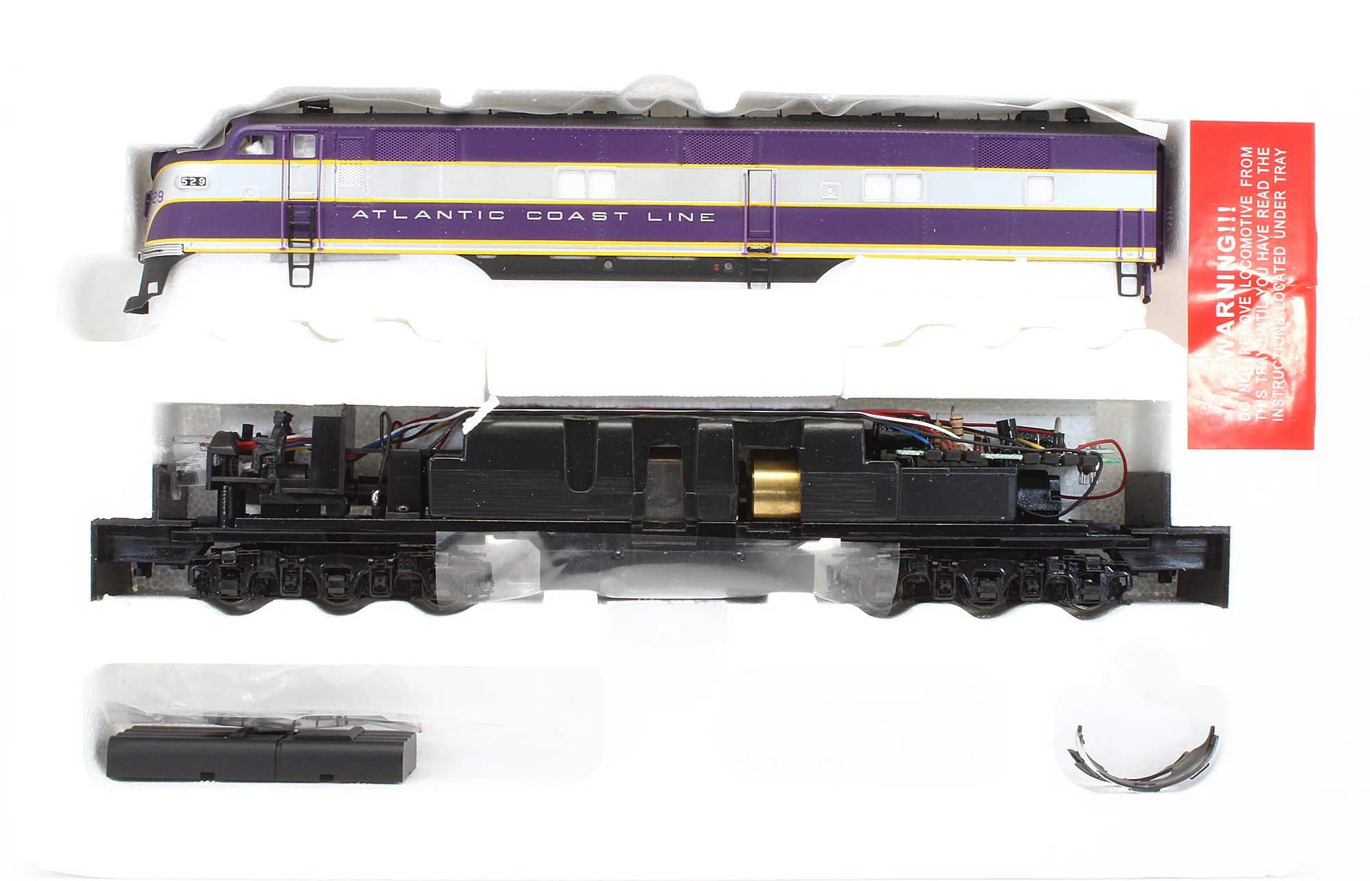 21053 Pre-Owned E7 Diesel Locomotive Atlantic Coast Line A Unit W/Mars Light - Road #529