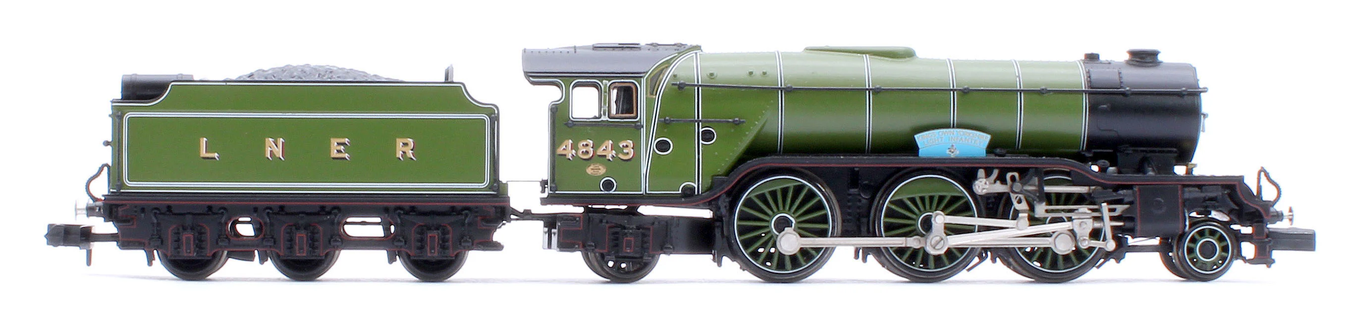 372-611SF LNER V2 4843 'Kings Own Yorkshire Light Infantry' LNER Lined Green Steam Locomotive - DCC Sound - Image 5
