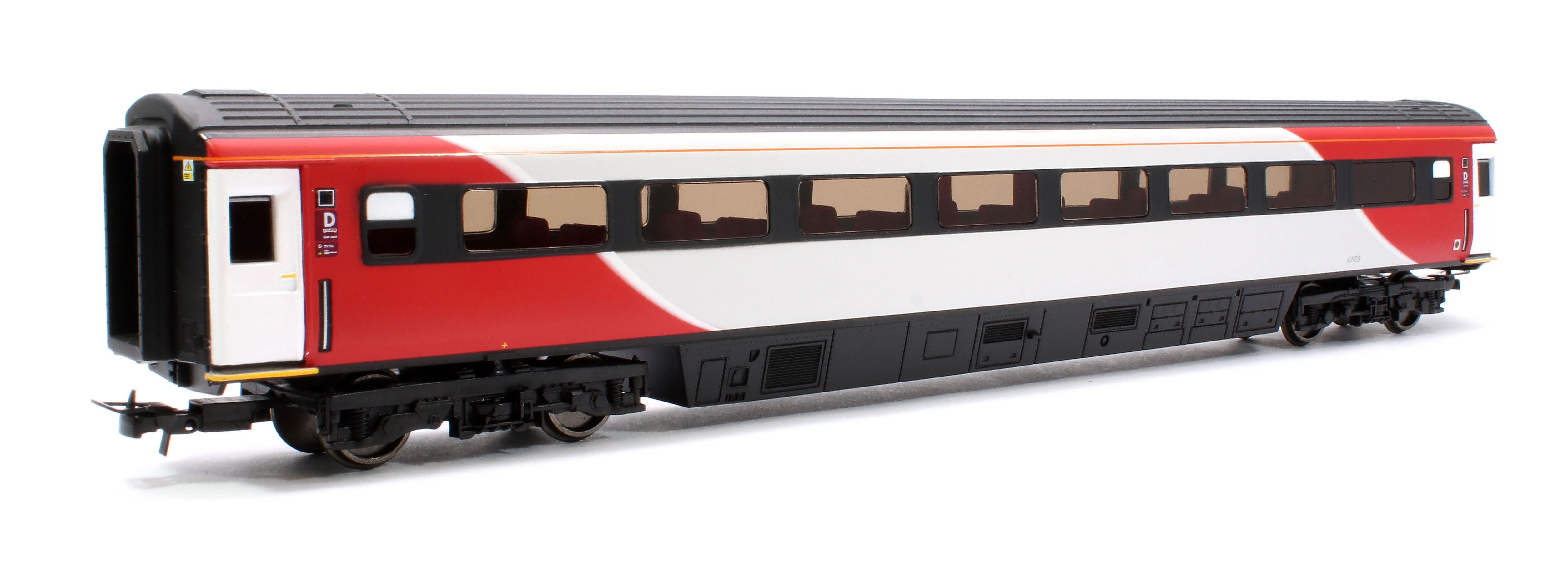 R4931L Mk3 Trailer Standard Open (TSO) Coach D LNER 42109