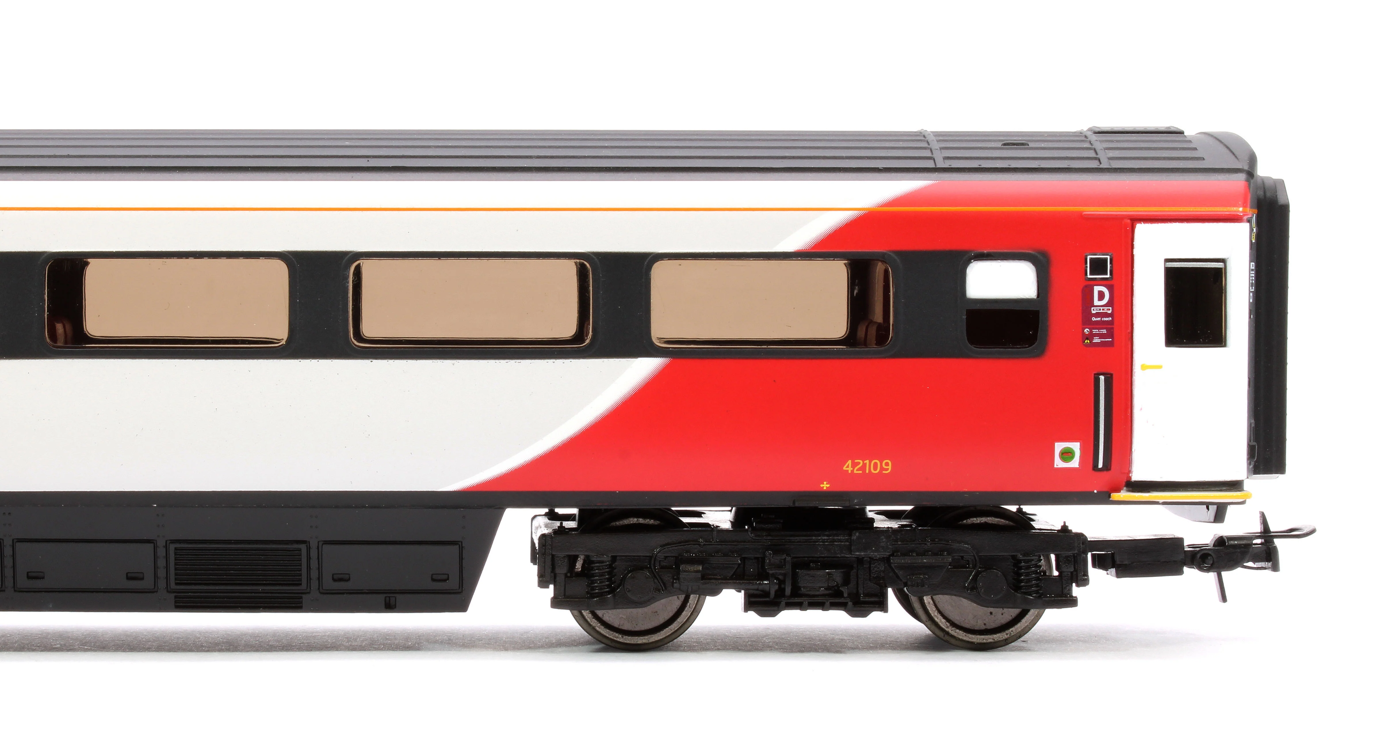 R4931L Mk3 Trailer Standard Open (TSO) Coach D LNER 42109 - Image 4