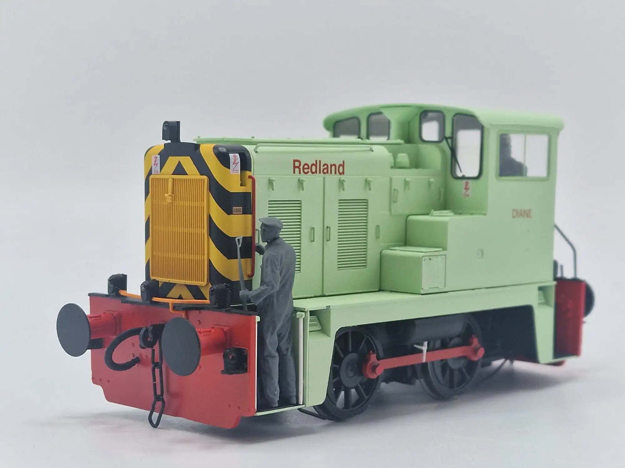 10238-148 N Gauge Loco Specific Crew - Class 02 Industrial Crew - Image 2