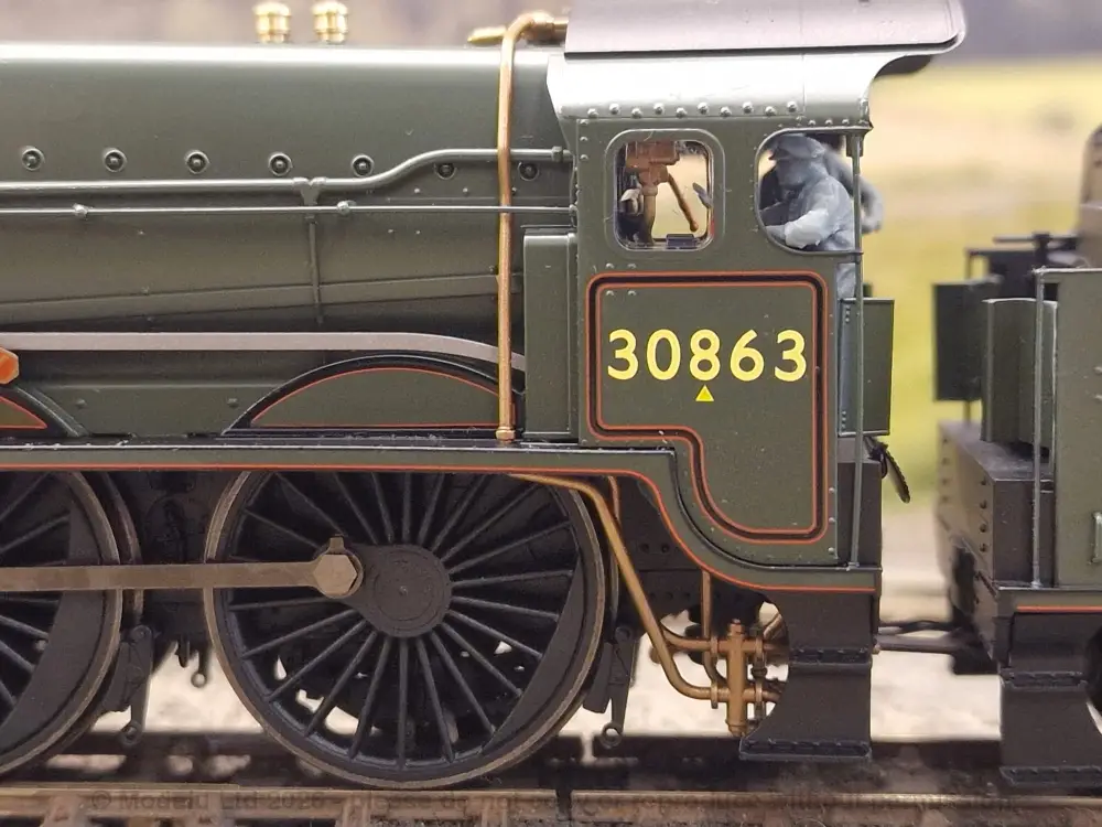11410-076 OO Gauge Loco Specific Crew - SR Lord Nelson Crew - Image 2