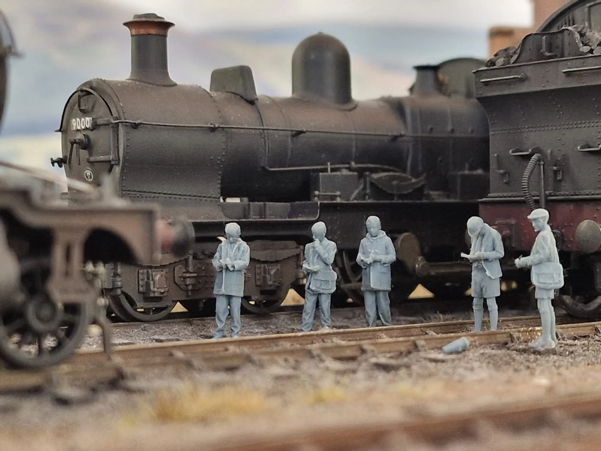 1677-076 OO Gauge 1948-1968 British Railways - 1950s/60s Train Spotters - Image 3