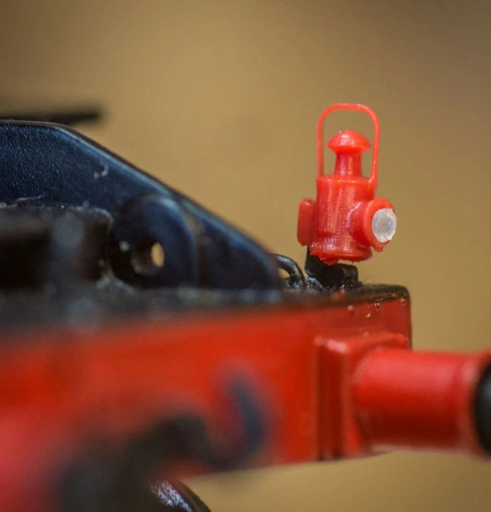 2060-076R OO Gauge LNER BR (E) Loco Lamps Pack of 5 - Red Lense - Image 3