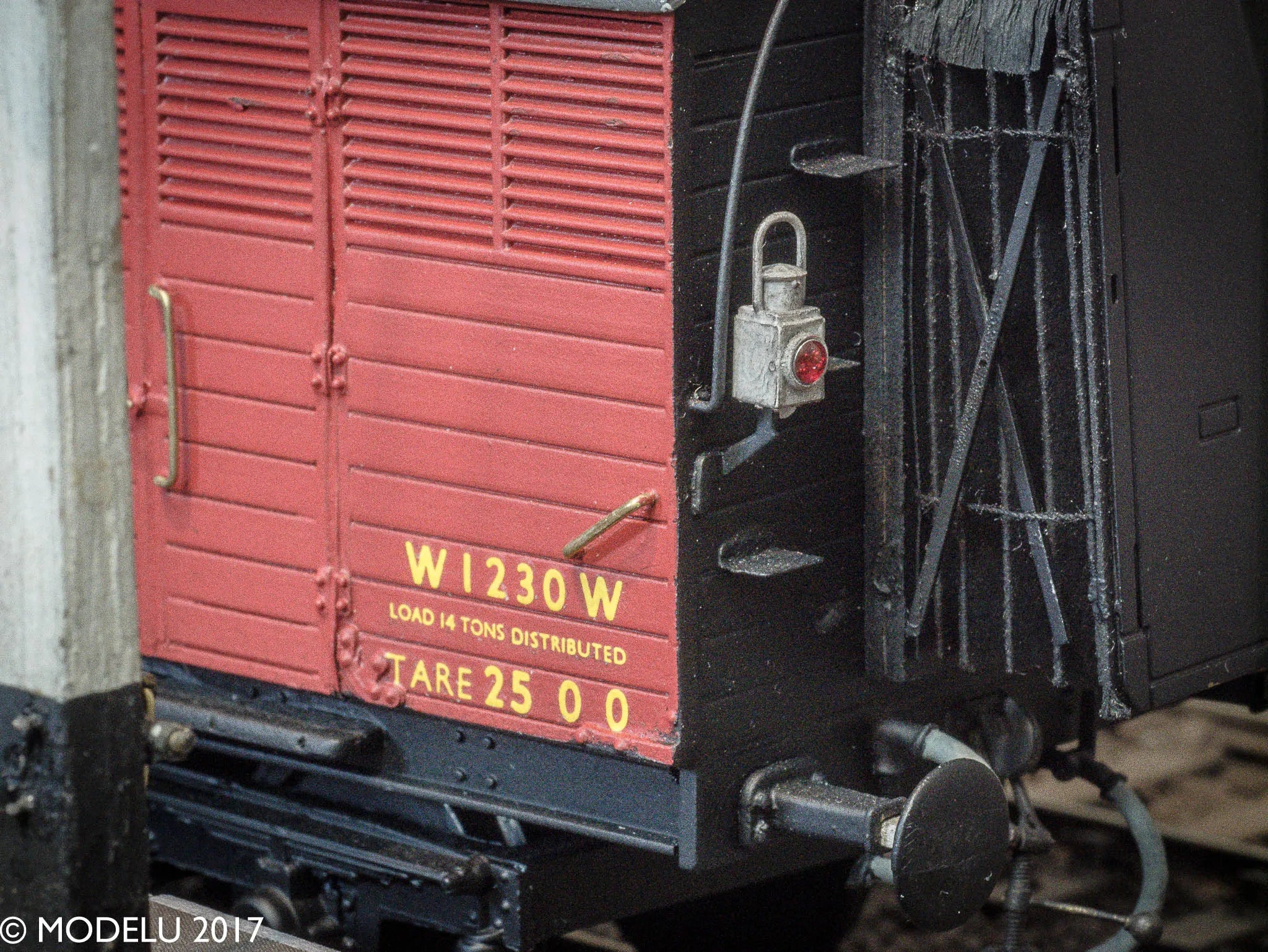 2076-043R O Gauge GWR BR (W) Tail Lamps Pack of 5 - Red Lense - Image 2