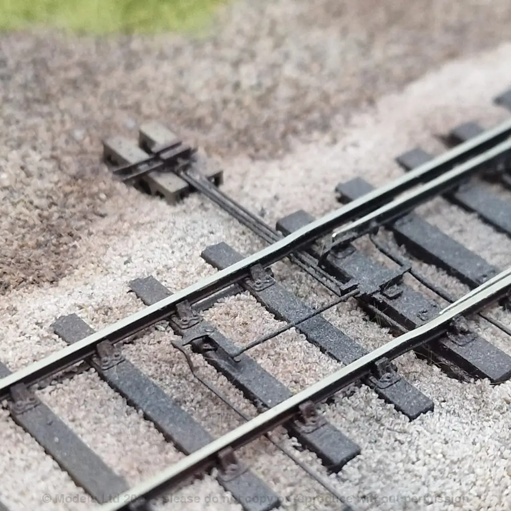 2130-076 OO Gauge Lineside Details - BR Mk1 FPL Point Kit (Pre-1973) - Image 2