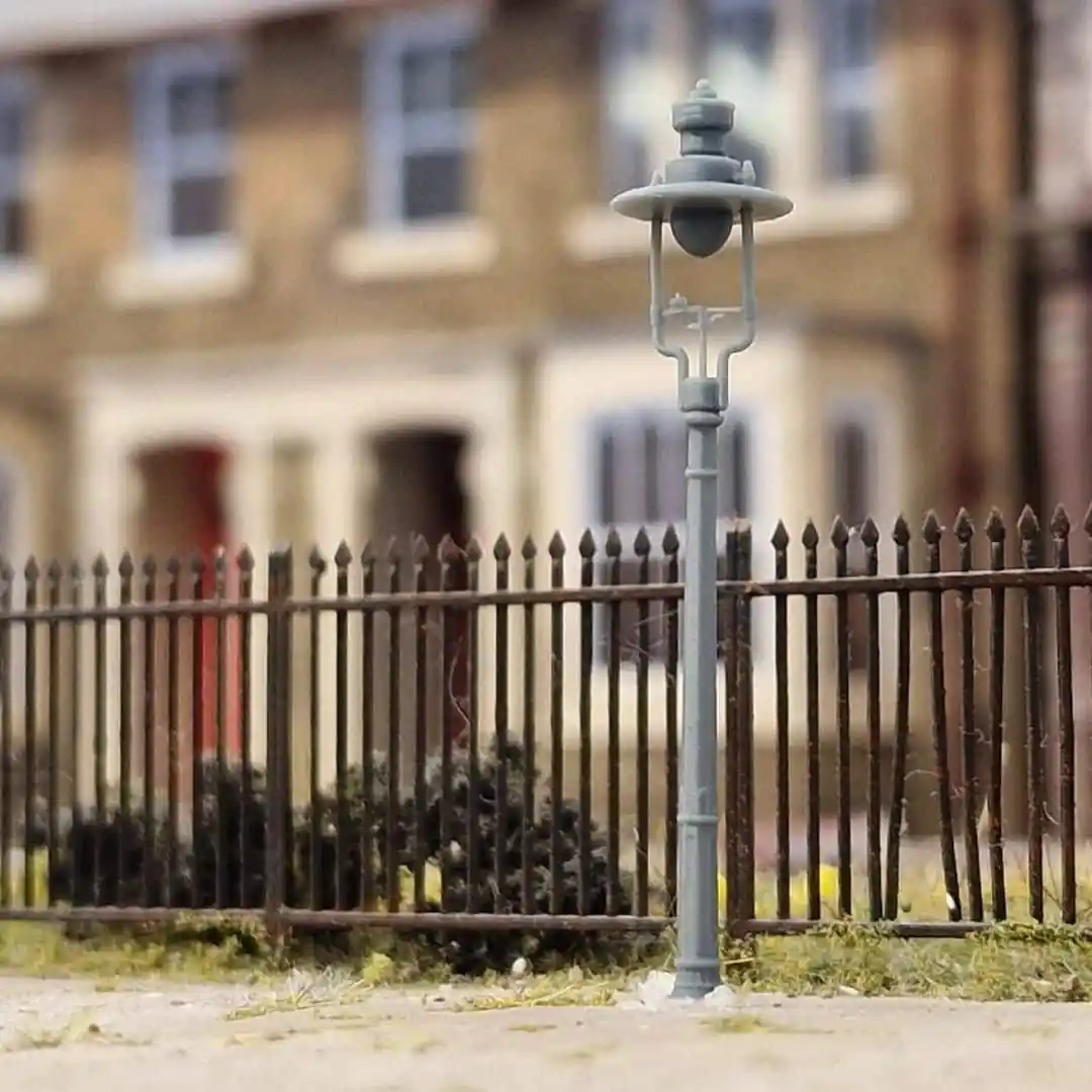2612-076 OO Gauge - Detailing - GWR No1 Circular Column Suggs Lamps x5 - Image 2