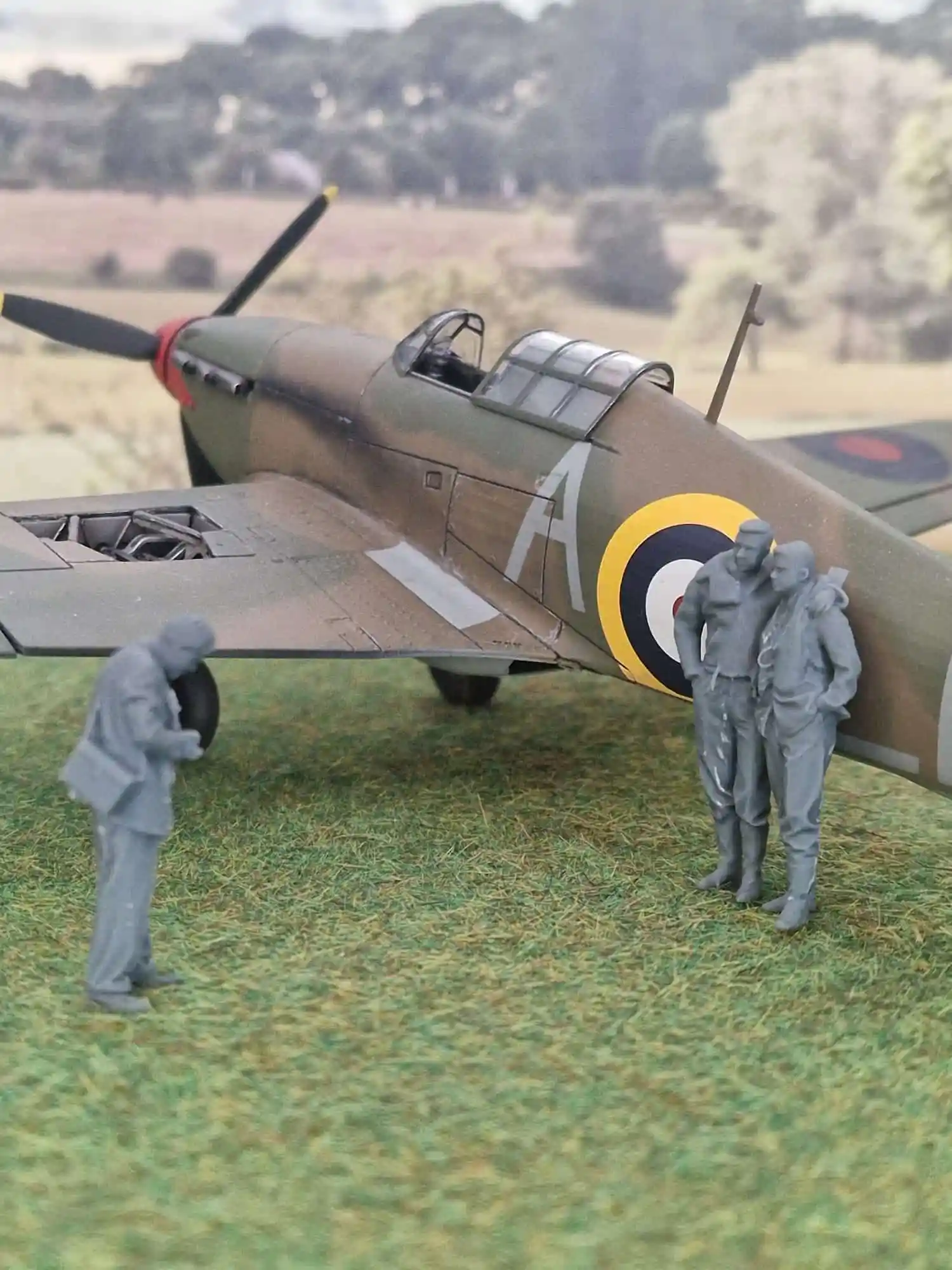 50205-032 1:32 Scale RAF Through the Ages - World War Two - RAF Photographer and Pilots - Image 3
