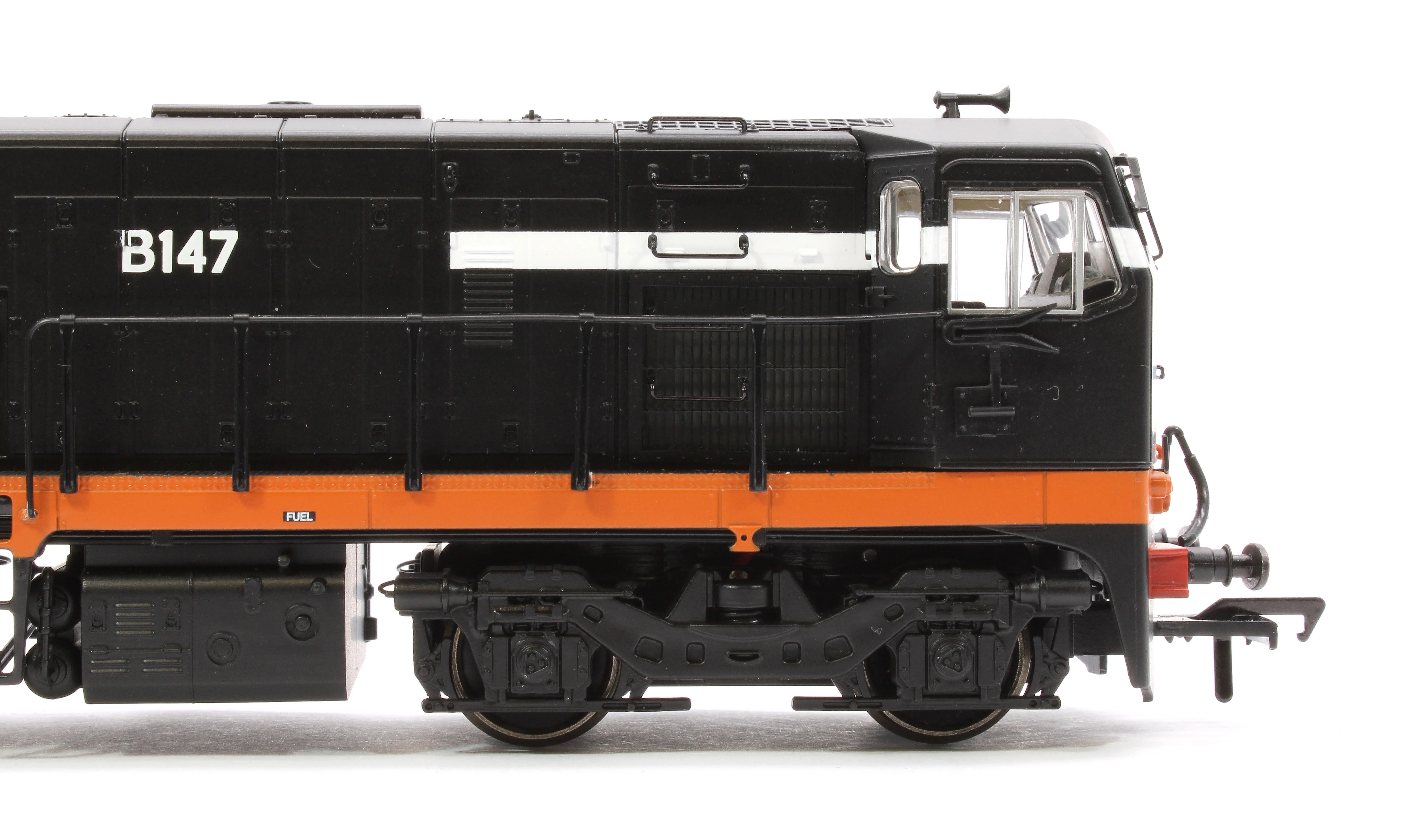 MM0147A Class 141 Córas Iompair Éireann (CIE) Black/Tan No. 147 Diesel Locomotive - Image 8