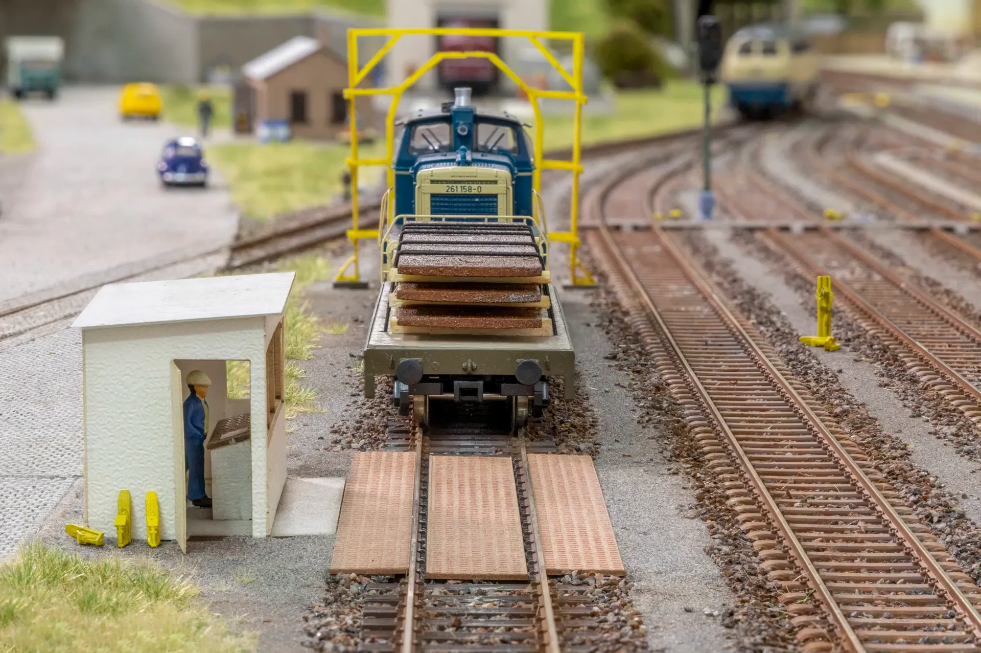 N14295 Railway Weighbridge Laser Cut Minis Kit - Image 2