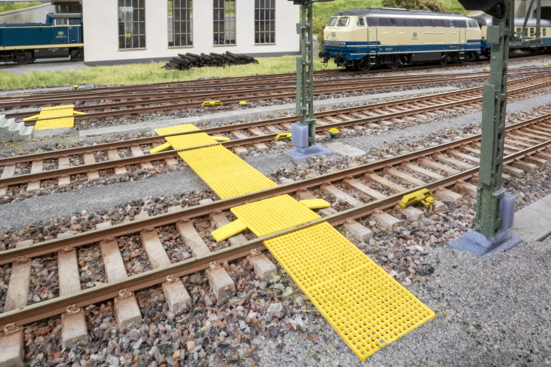 N14297 Step Grid Yellow Laser Cut Minis Kit - HO/OO Scale - Image 2