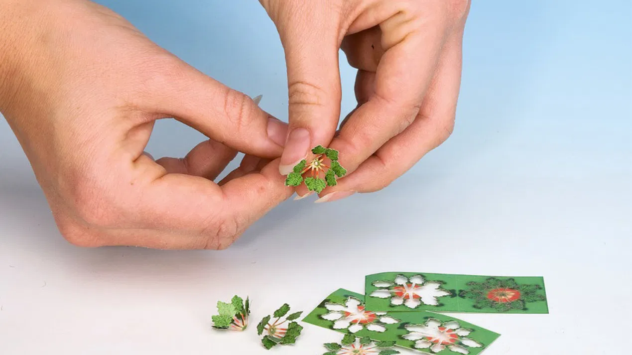 N14138 Stinging Nettles (10) Laser Cut Minis Kit - Image 3