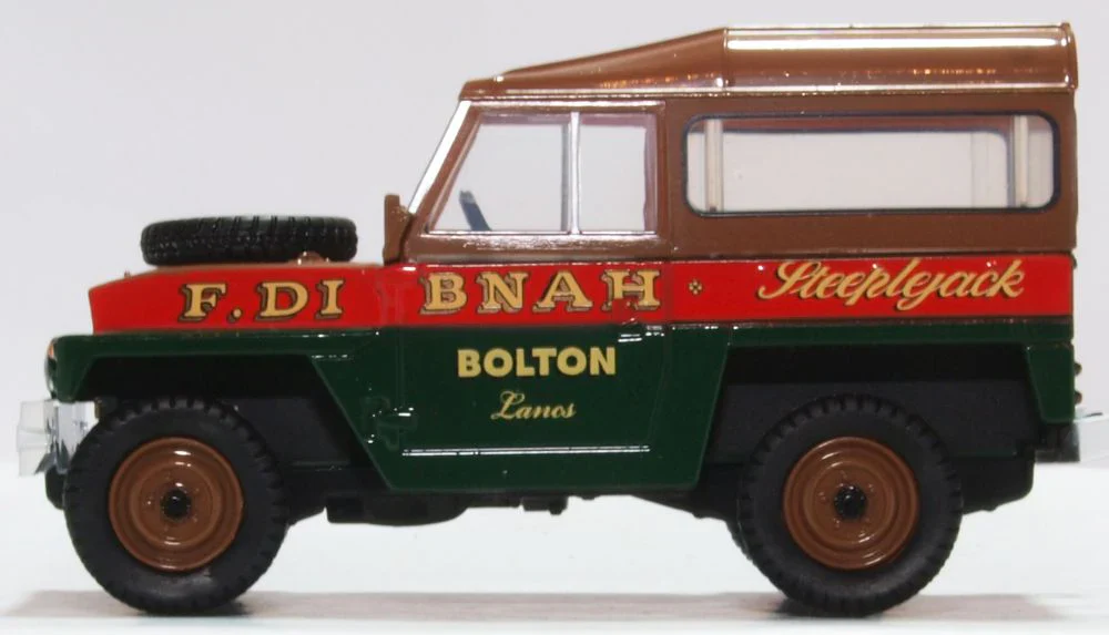 43LRL006 Land Rover Lightweight Hard Top Fred Dibnah - Image 3