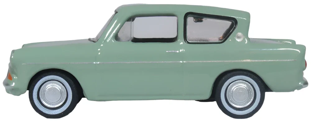 76105010 Ford Anglia Spruce Green - Image 3