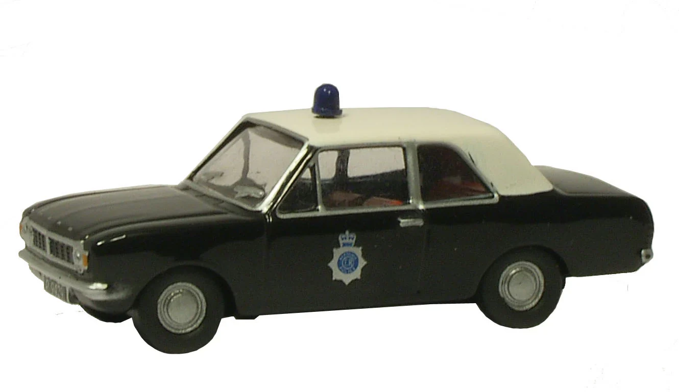 76COR2005 Ford Cortina MkII Bermuda Police