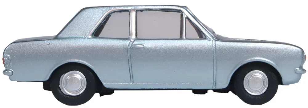 76COR2009 Ford Cortina MkII Blue Mink - Image 4