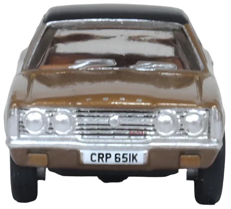 76COR3011 Ford Cortina Mk3 Tawny - Image 2