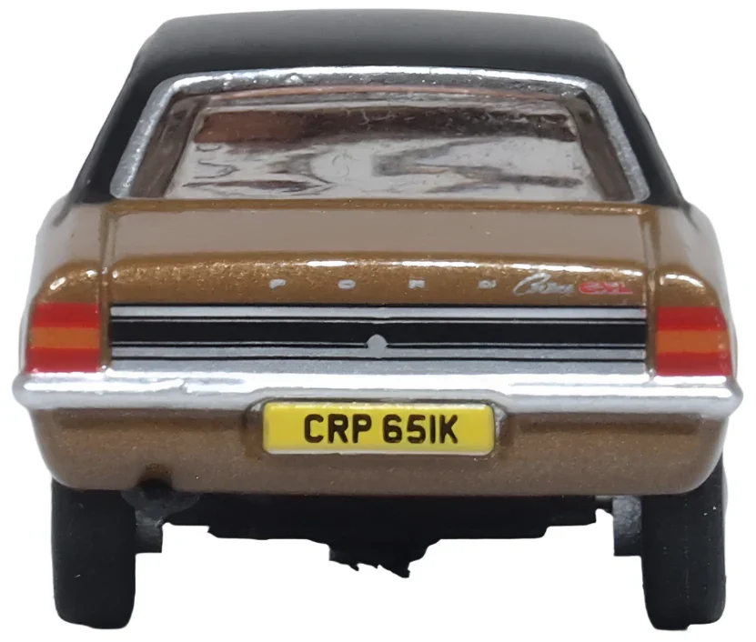 76COR3011 Ford Cortina Mk3 Tawny - Image 5