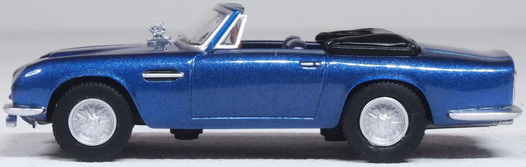 76DB6001 Aston Martin DB6 MkII Volante Blue (King Charles III) - Image 3