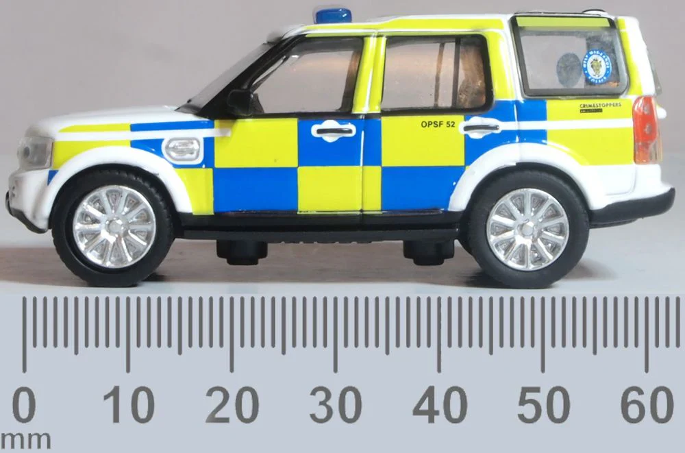 76DIS006 Land Rover Discovery 4 West Midlands Police - Image 4