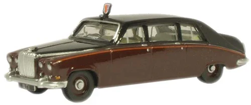 76DS004 Daimler DS420 Limo Claret/Black (Queen Mother)