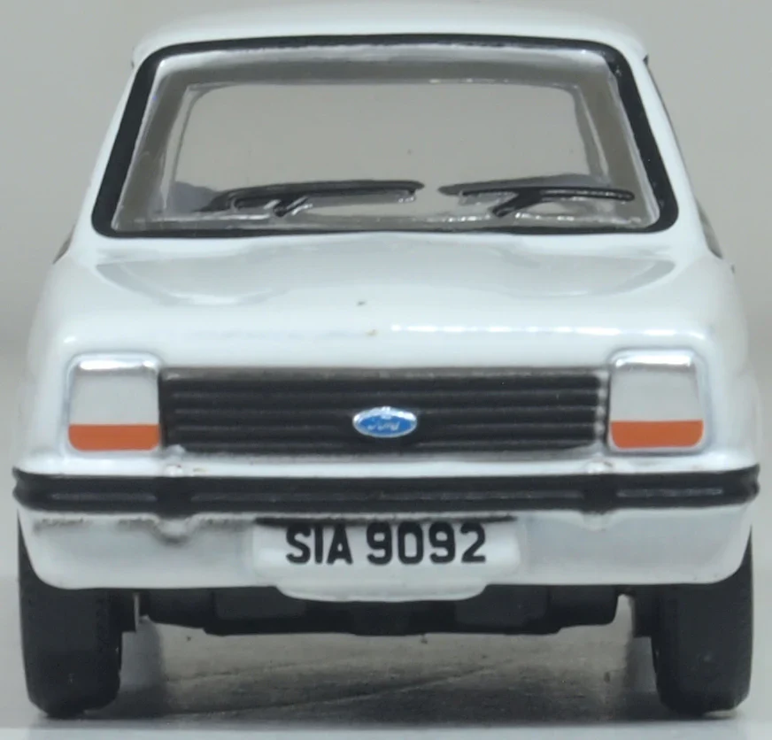 76FF008 Ford Fiesta Mk1 Diamond White - Image 4