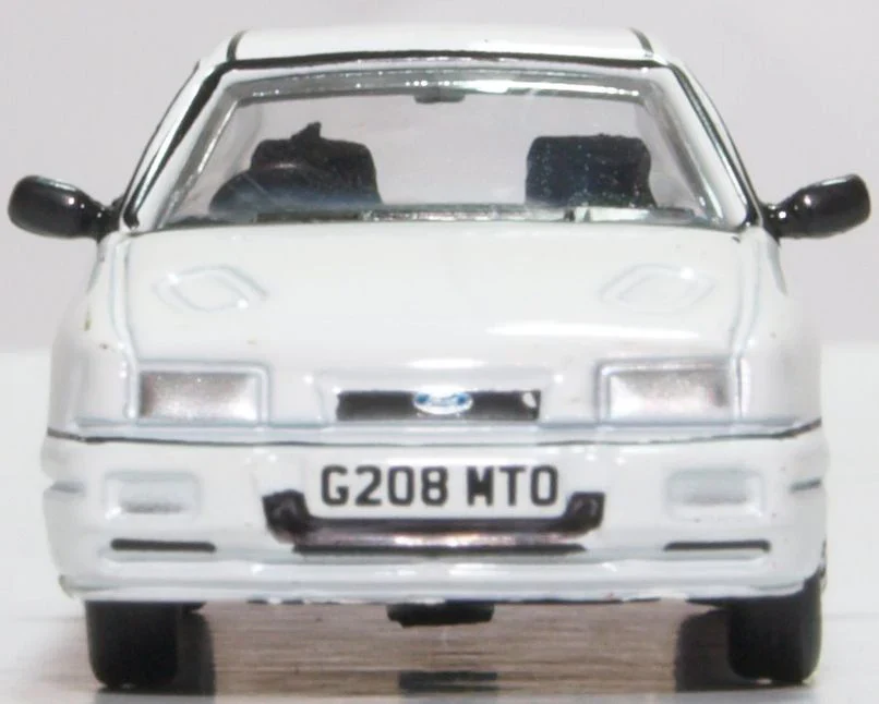 76FS005 Ford Sierra Sapphire Diamond White - Image 2