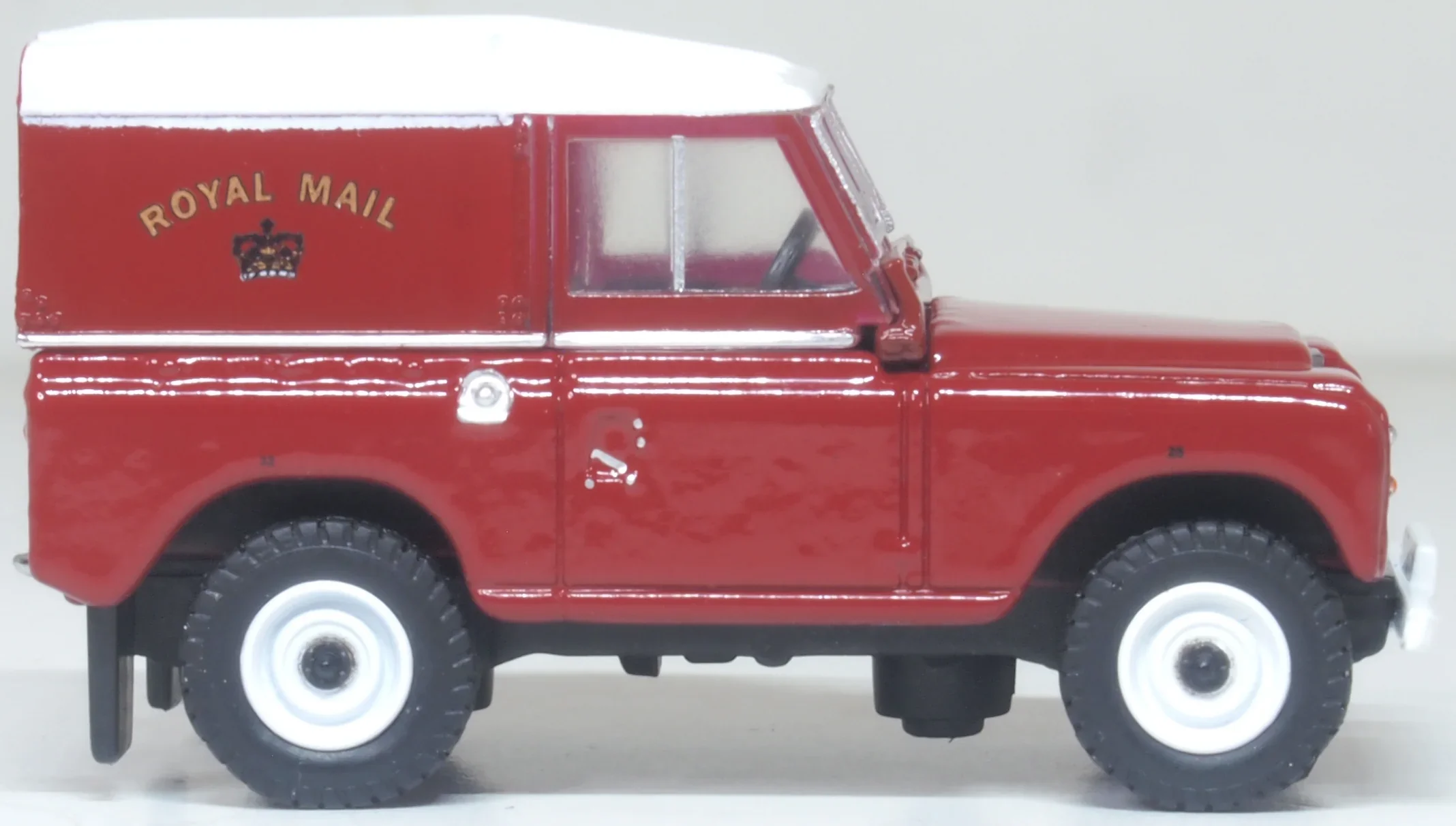 76LR3S008 Land Rover Series III Royal Mail - Image 3
