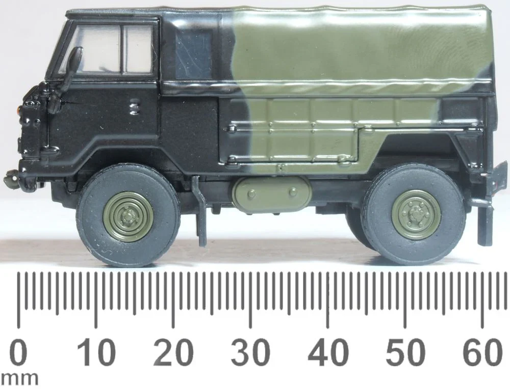 76LRFCG004 Land Rover FC 27 Squadron RAF Leuchars - Image 6