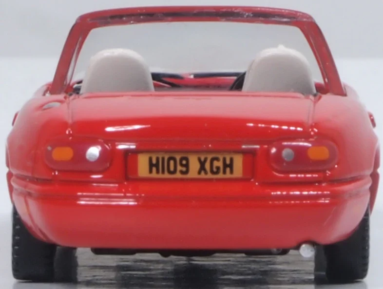 76MAZ001 Mazda MX5 Mk1 (Open) Classic Red - Image 5