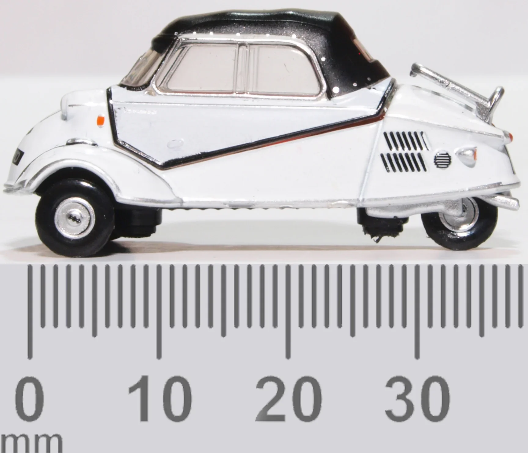 76MBC005 Messerschmitt Bubble Car Polar White - Image 6