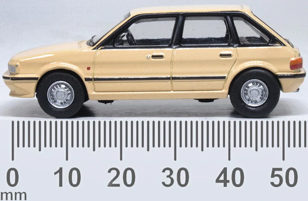 76MST002 Austin Maestro Rattan Beige - Image 6
