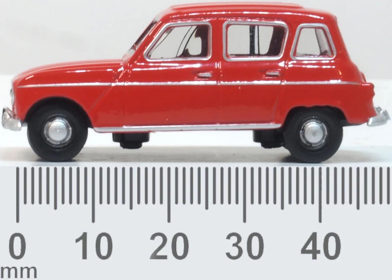 76RN002 Renault 4 Red - Image 6