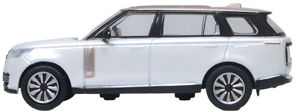 76RR5L002 Range Rover L460 LWB SV Ice White/Corinthian Bronze - Image 3