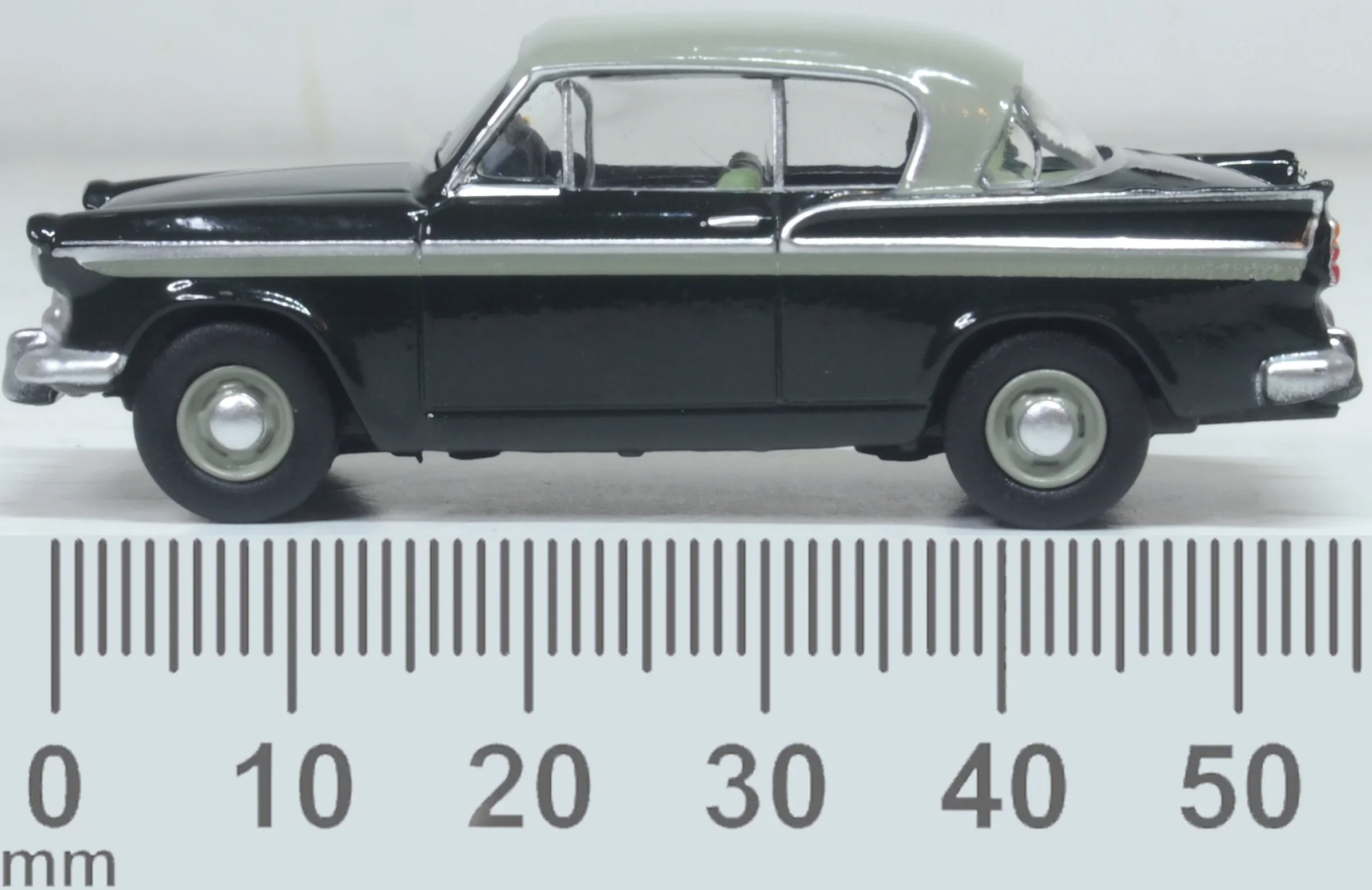 76SR008 Sunbeam Rapier MkIII Velvet Green/sage Green - Image 6