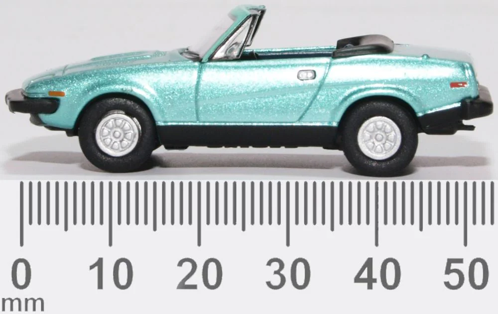 76TR7002 Triumph TR7 Convertible Persian Aqua Metallic - Image 4